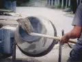 Ile wody dodać do zaprawy murarskiej, aby uniknąć problemów?
