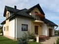 Jaki kolor podbitki do czarnego dachu? Odkryj idealne połączenia