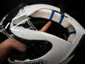 Kask poliwęglan czy włókno szklane - który wybór zapewni lepszą ochronę?
