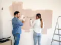 Czym wyrównać ściany? Sprawdzone materiały i metody na nierówności