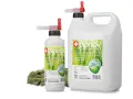 Dwa opakowania ekologicznego paliwa do biokominków Bionlov, jedno 10L, drugie 5L, z zielonym logo "Eco Friendly".