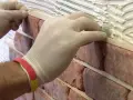 Jak układać cegłę dekoracyjną z fugą, by uniknąć najczęstszych błędów
