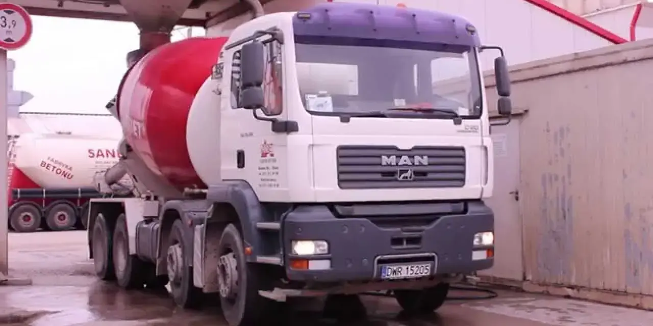 Jak powstaje beton? Poznaj tajniki produkcji i składników betonu