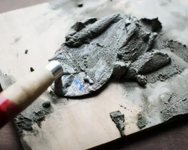 Cement 1 czy 2: Kluczowe różnice, które mogą kosztować Cię więcej