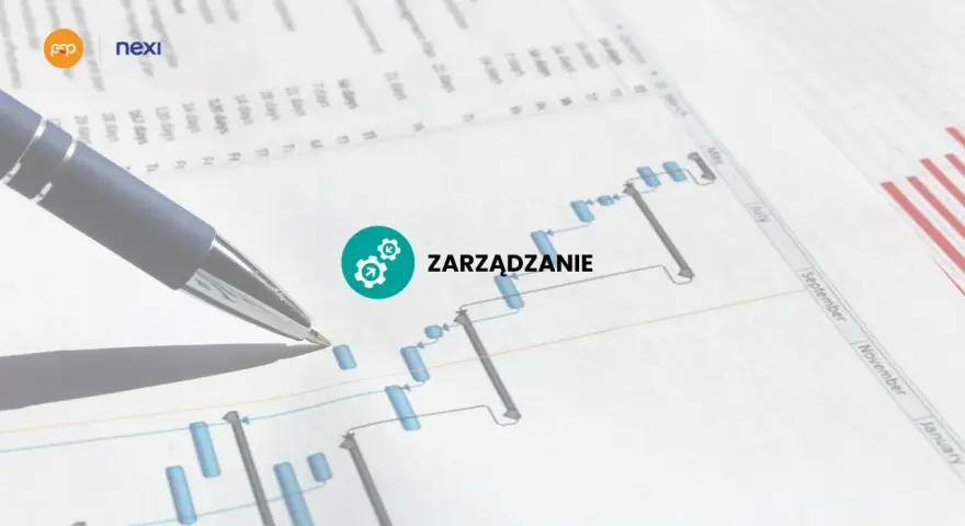 Długopis nad wykresem Gantta, symbolizującym zarządzanie projektem i operat szacunkowy.